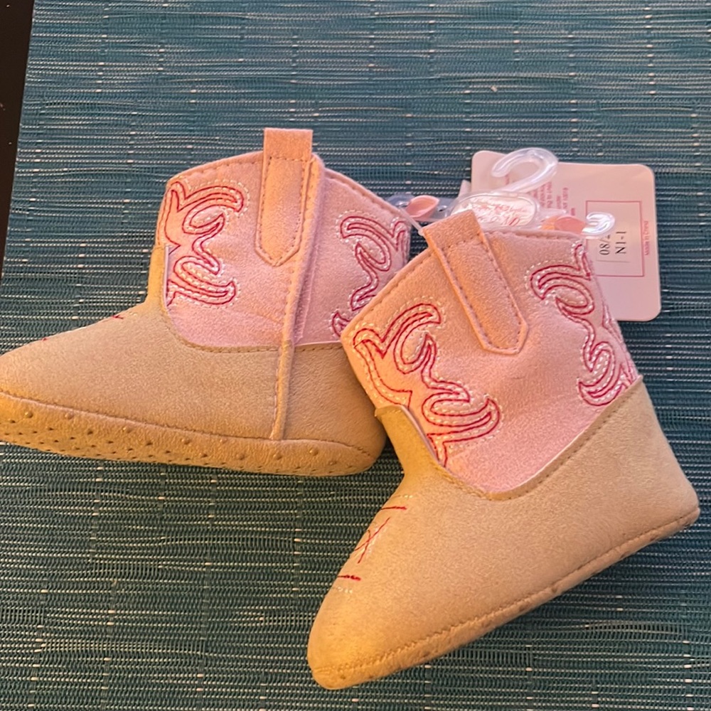 Baby girl boots 6-9month